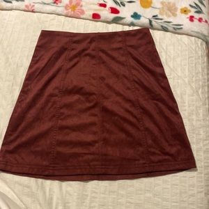 Brand new skirt never worn took tags off bc thought was going to be used